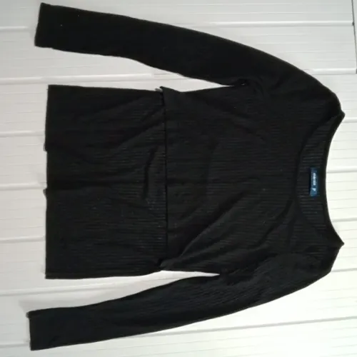 Camisa preta de Frio Marisa Camisa Feminina de manga longa