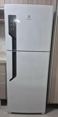 VENDE-SE GELADEIRA ELECTROLUX 