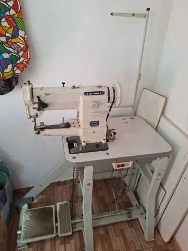 Oportunidade Máquina industrial seminovo.