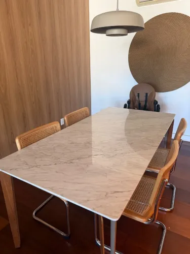 Mesa de jantar 6 lugares tampo em marmore