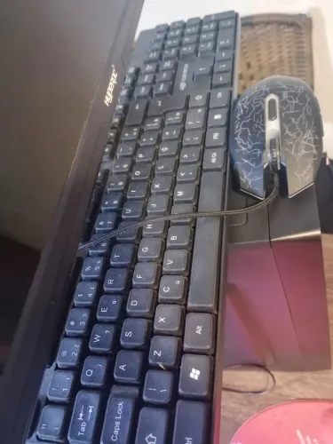 Venda de um Pc I5 completo com monitor 21,5 polegada  memória Ram 8GB placa de vídeo 32MB