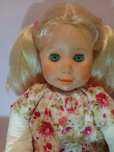 Boneca antiga