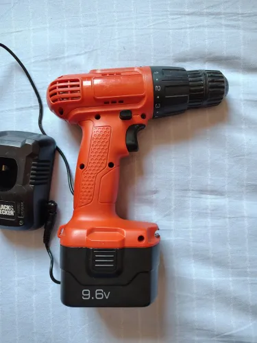 Parafusadeira sem fio Black & Decker