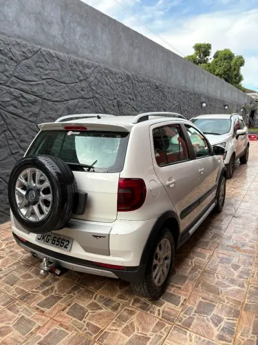 Volkswagen Crossfox 1.6 MI Total Flex 8V 5P 2013