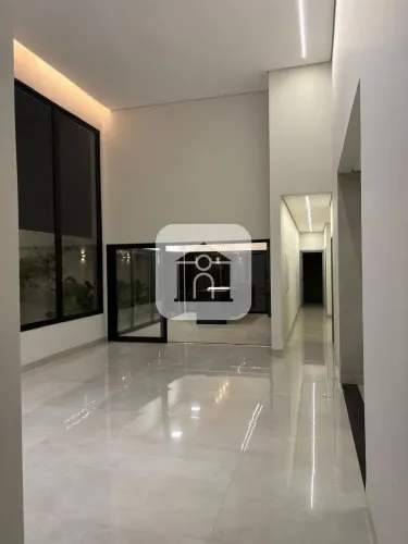Casa em conomínio para venda no bairro Jardim Botânico B