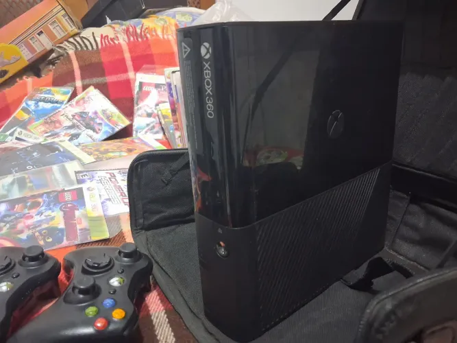 Console xbox 360 slim ver descrição