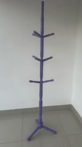 Cabideiro de Chão em Madeira - Pintura Lilás - Excelente Estado