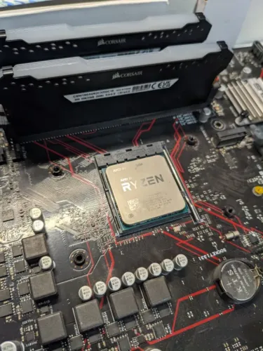 Kit Gamer: Placa Asus B450M + 32GB RAM Corsair/Pichau + Opcional Ryzen 5 3600