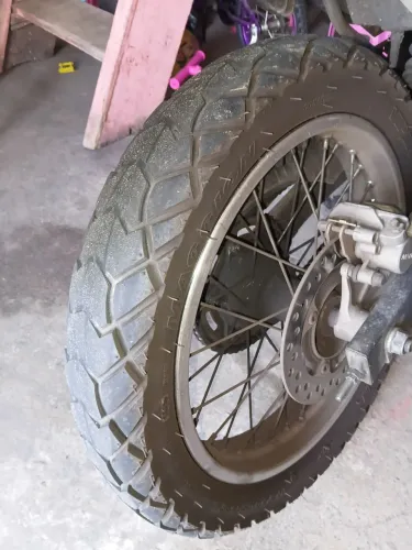 Pneu bros traseiro 110/90/17