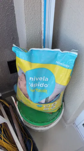 Vendo saco de massa autonivelante
