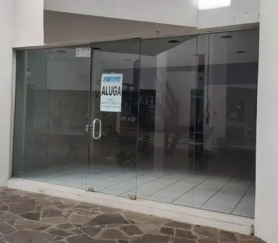 SALA COMERCIAL IPORA CENTER
