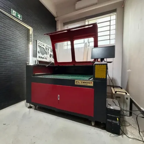 Máquina Laser CNC CO2 100W 1200x900 + Chiller e PC