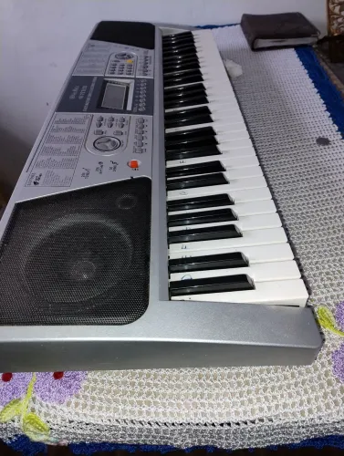Vendo teclado 300 reais