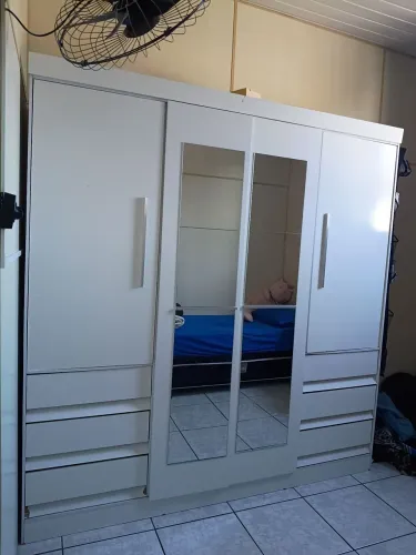 Guarda roupa R$550,00 reais