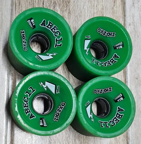 RODA ABEC 11 VERDE 70mm 81A carver surf skate  simulador surf