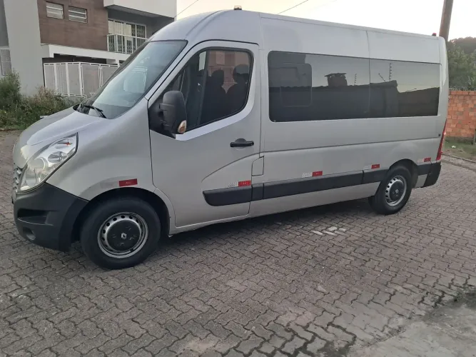 Renault Master 2.3 DCI Executive Longo 16L Dies 2015