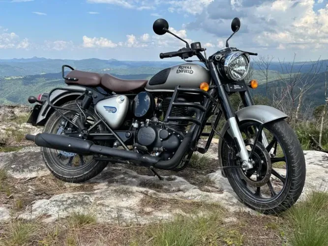 Royal Enfild 350cc Dark personlizada
