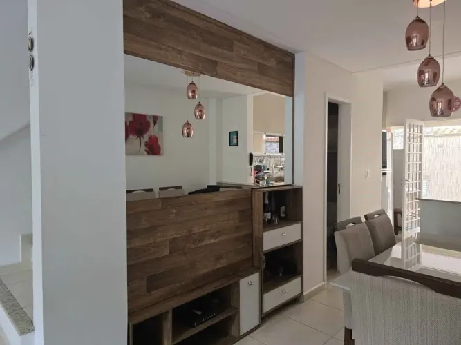 Casa para venda com 2 dormitórios no condomínio Caminhos da Serra IV, Vila Maringá - Jundi