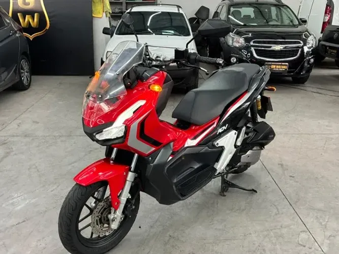 ADV 150 Vermelha