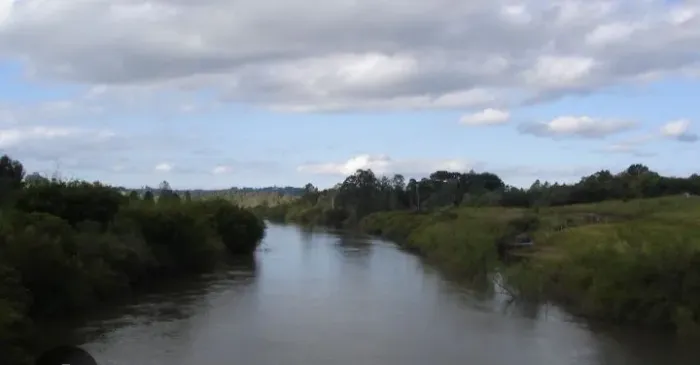 Maravilhosa Chácara na beira do rio Tibagi Assaí Pr