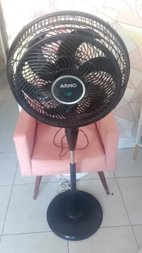 Vende-se ventilador arno de 40CM de coluna , cm garantia de três mês