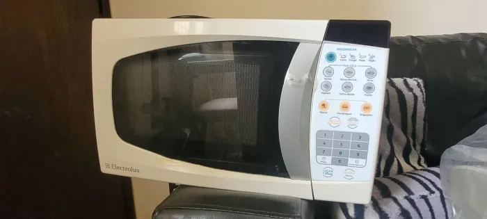 Microondas electrolux 18 litros