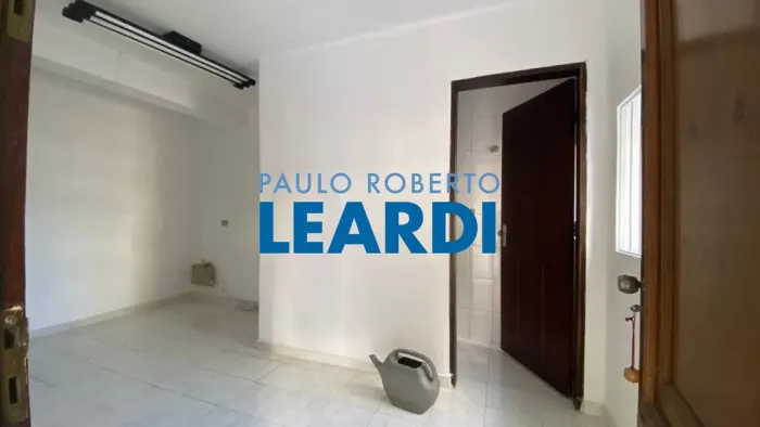 CASA ASSOBRADADA - ACLIMAÇÃO - SP