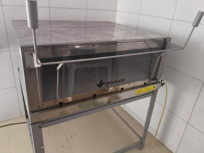 Vendo forno Venâncio. Faço entrega!