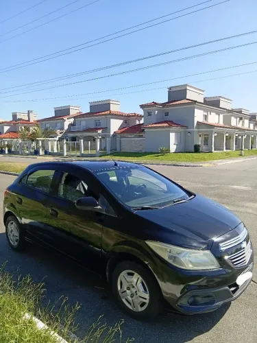 Chevrolet Onix Hatch LT 1.0 8V Flex Power Mec. 4P 2013