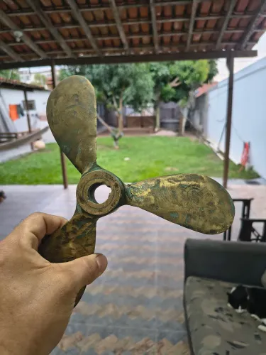 Hélice antiga