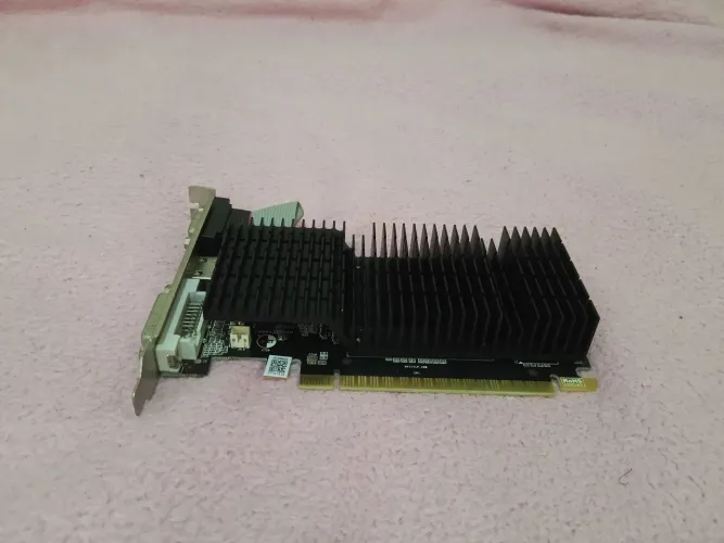 Placa de vídeo GT 710 1 gb 64 bits