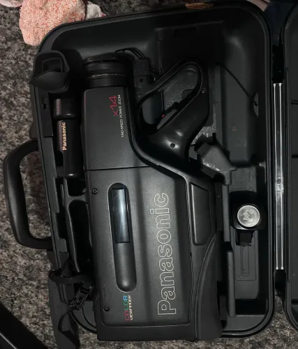 Filmadora Panasonic OmniMovie VHS PV-950 X14 - Vintage + Case