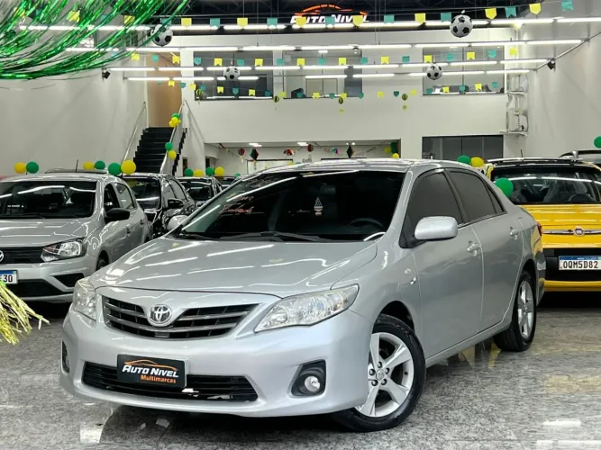 Toyota Corolla GLI 1.8 Flex 16V Aut. 2012