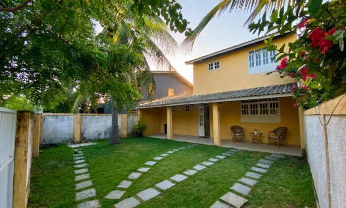 Ótima Casa de Praia com 4/4 Arembepe Piscina Churrasqueira Condomínio Réveillon Carnaval