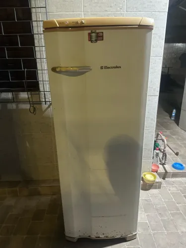 Geladeira Electrolux RE34