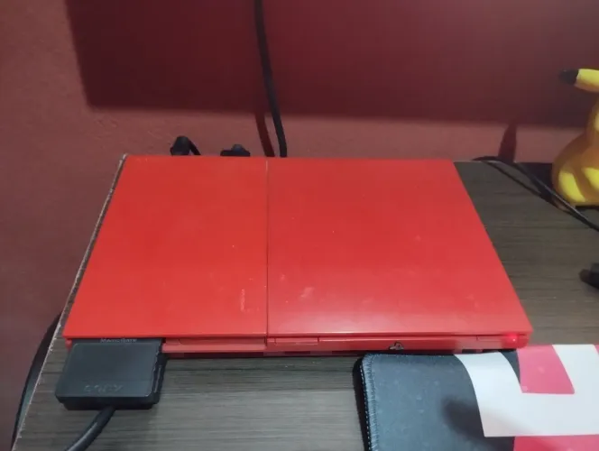 PS2: PlayStation 2 Slim Cinnabar Red