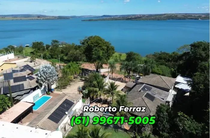 Casa com Piscina, no Condomínio Recanto do Sabiá -