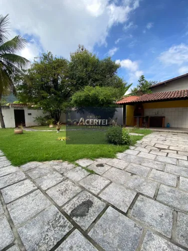 Casa à venda em Engenho do Mato, Niterói | 3 quartos, 2 suítes