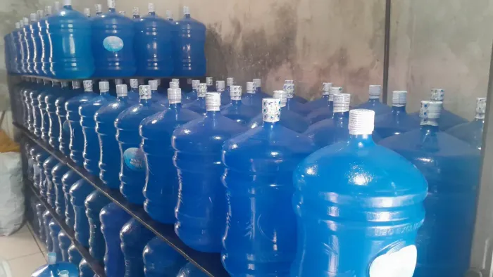 ENTREGADOR DE AGUA MOTORIZADO