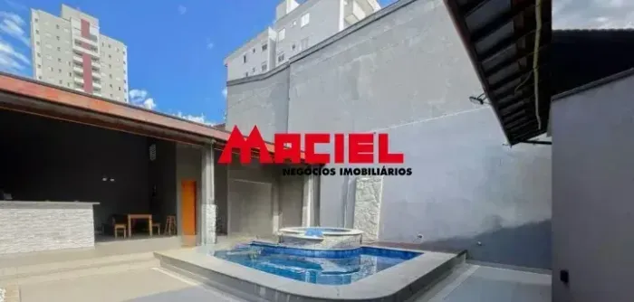 Linda casa térrea (Parque Industrial) - 3 quartos / 1 suíte / piscina / 4 vagas