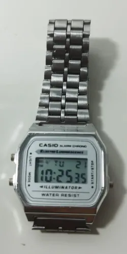 Relógio Casio Electro Luminescence Illuminator Segunda linha