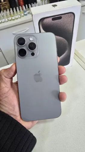 IPhone 15 Pro Max de 256GB zerado todo original 