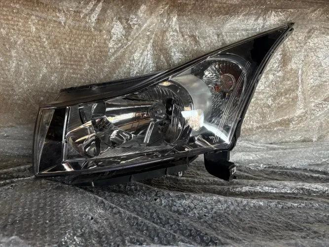Farol Esquerdo Cruze 2014