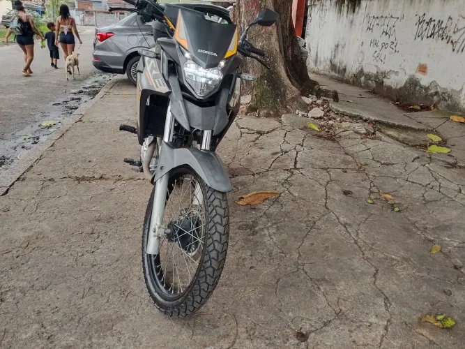 Vendo XRE 300 ano 2022