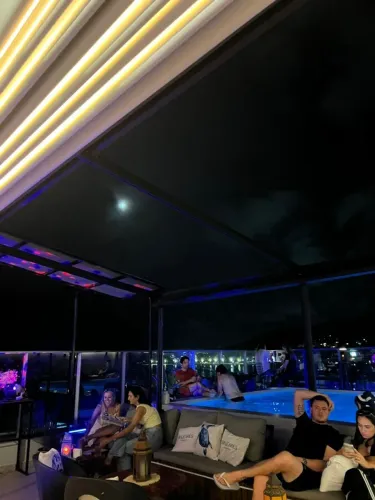TOLDO ELÉTRICO MOTORIZADO COM ILUMINAÇÃO LED