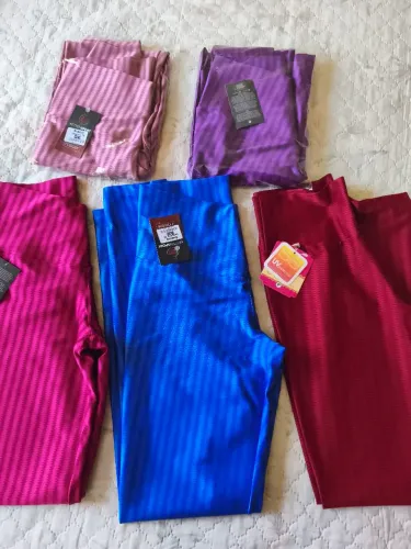 Vendo calças legging, poliamida 3D. M.   Pra revenda.