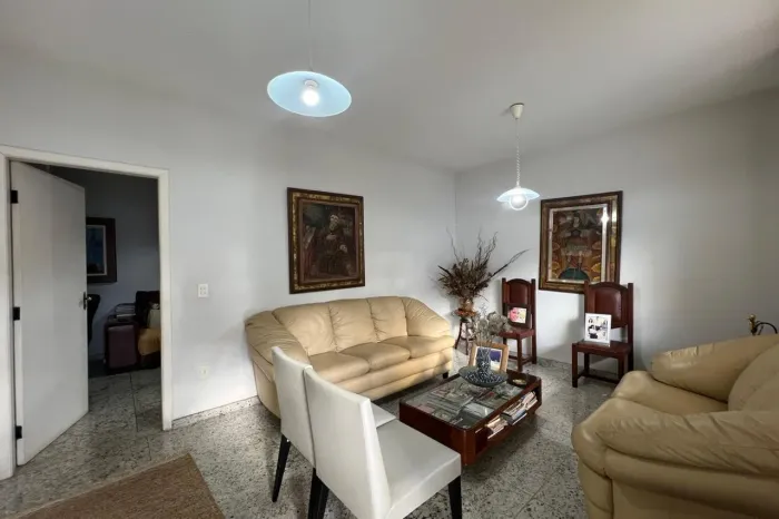 Casa à Venda - Bandeirantes, 5 Quartos, 550 m2