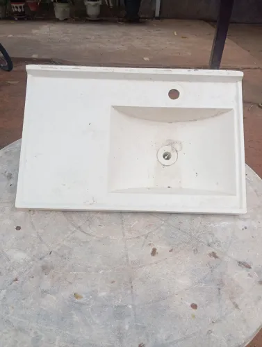 Vendo essa pia lavatório de mármore sintético 57×37, preço 150reais