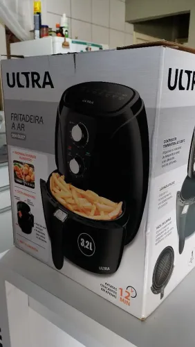 Vende-se Airfryer nova na caixa