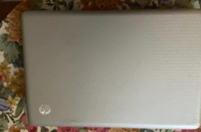 Notebook hp i3 4 GB  2.2 ghz